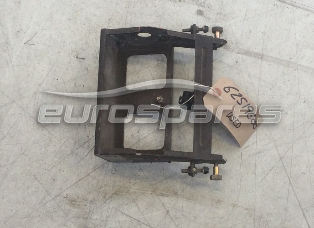 USED FERRARI MAIN LIGHT FRAMEWORK . PART NUMBER 62519600 (1)