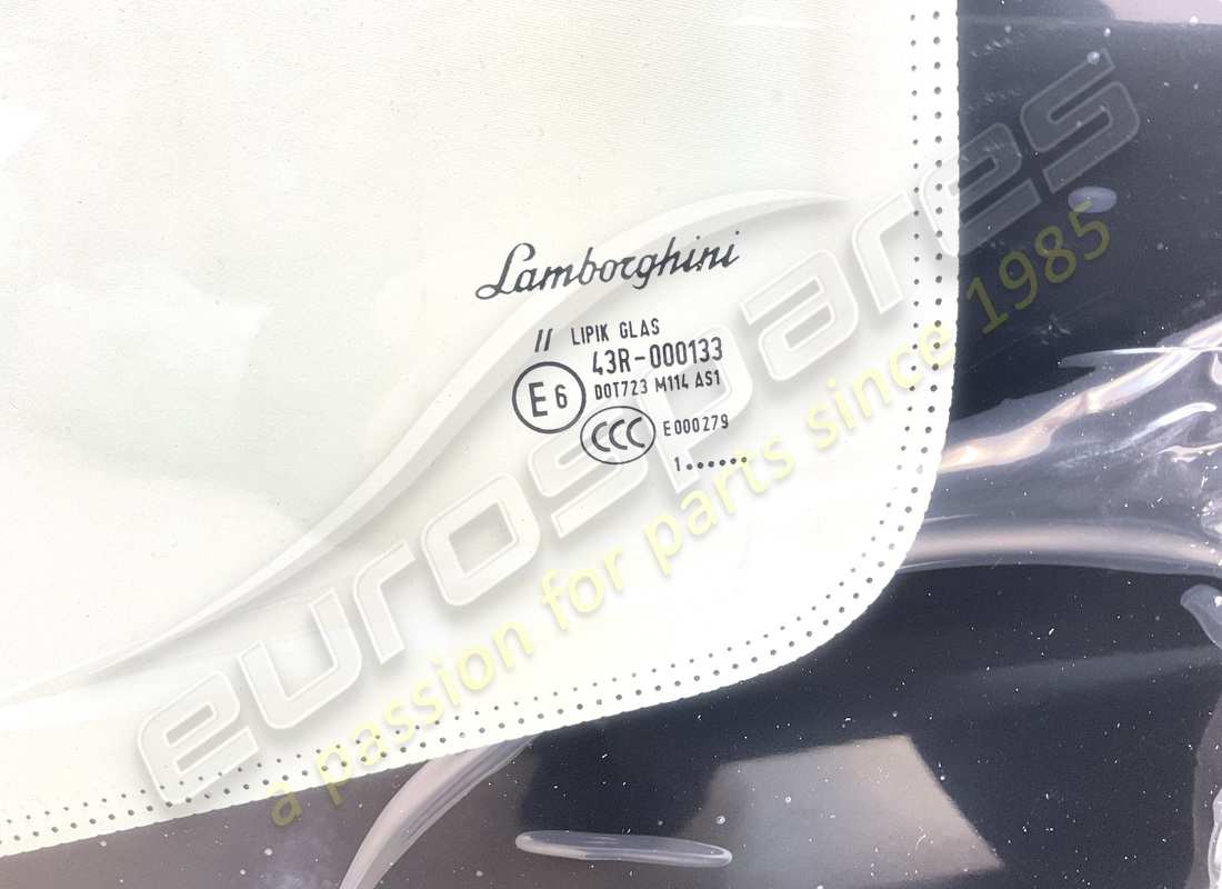 NUOVO PARABREZZA Lamborghini. NUMERO PARTE 470845099A (2)