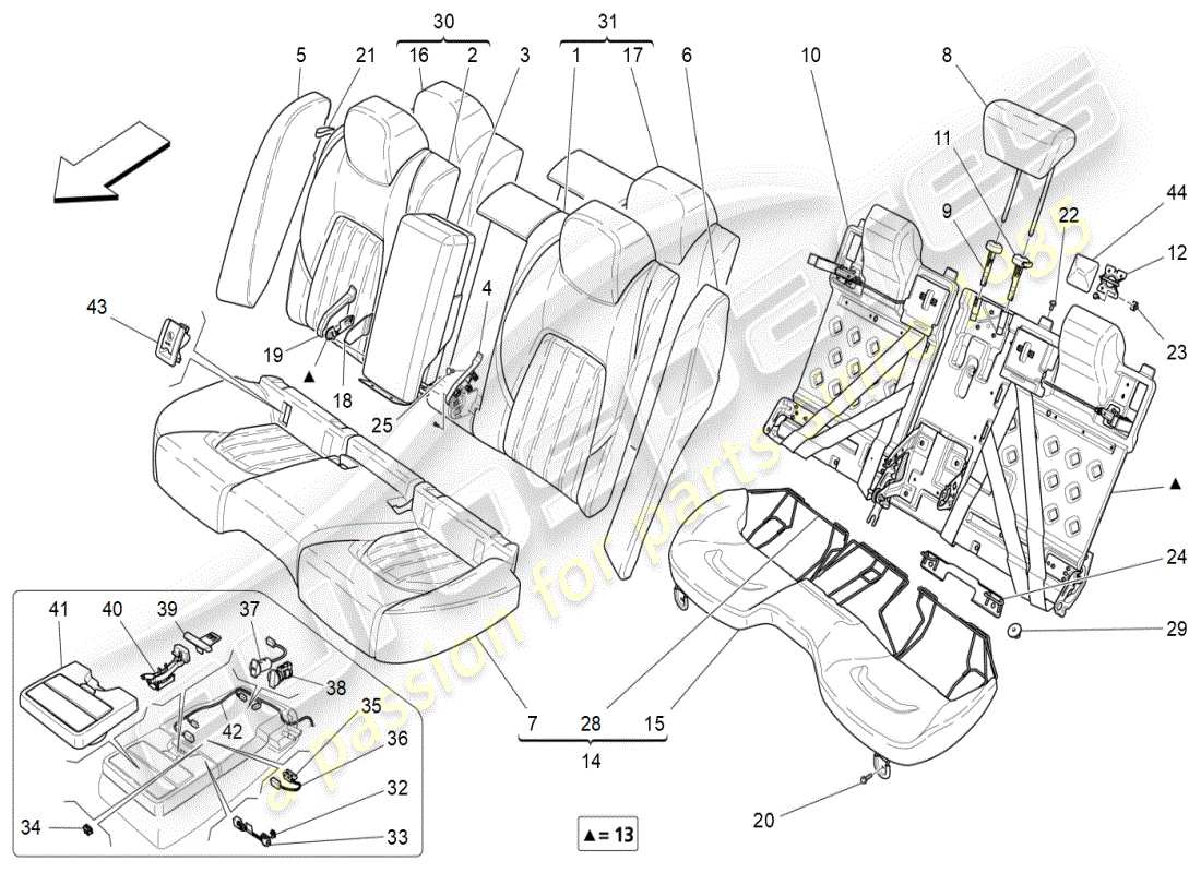 maserati ghibli (2019) sedili posteriori: schema delle parti dei pannelli di rivestimento
