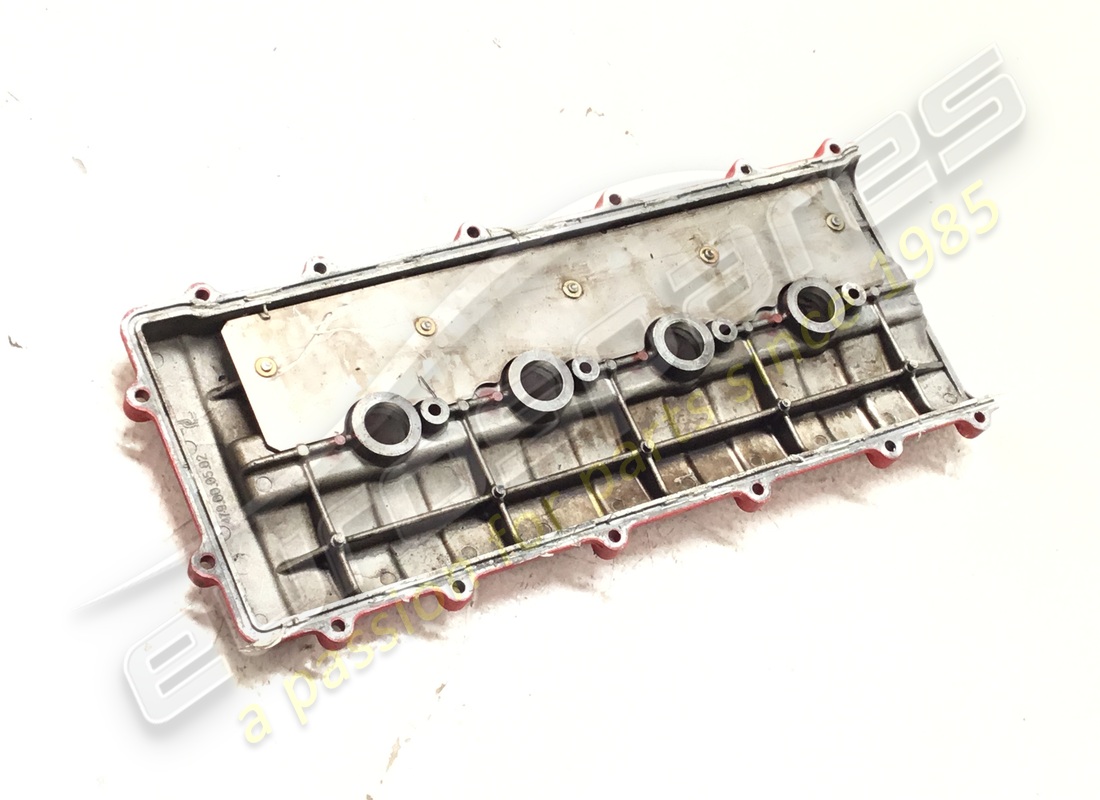 usato maserati gruppo coperchio superiore testa. numero parte 585008701 (2)