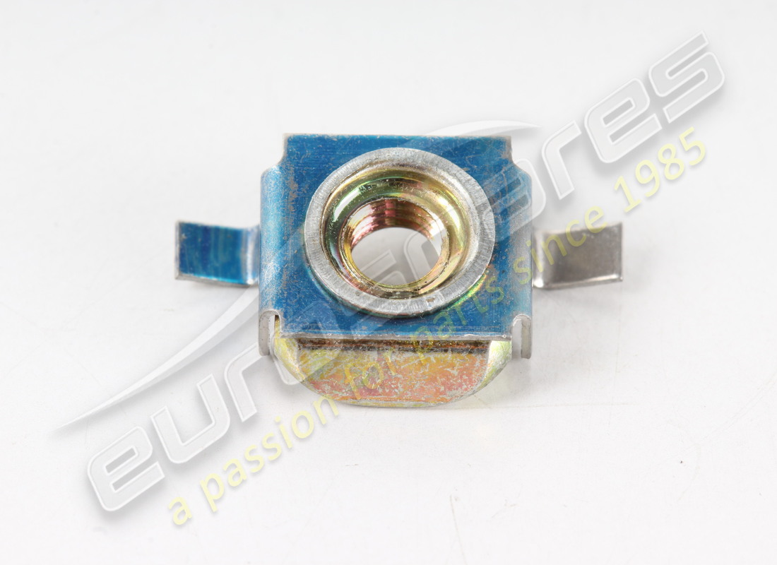 nuovo maserati dado a-type m5 in gabbia. numero parte 14647691 (1)
