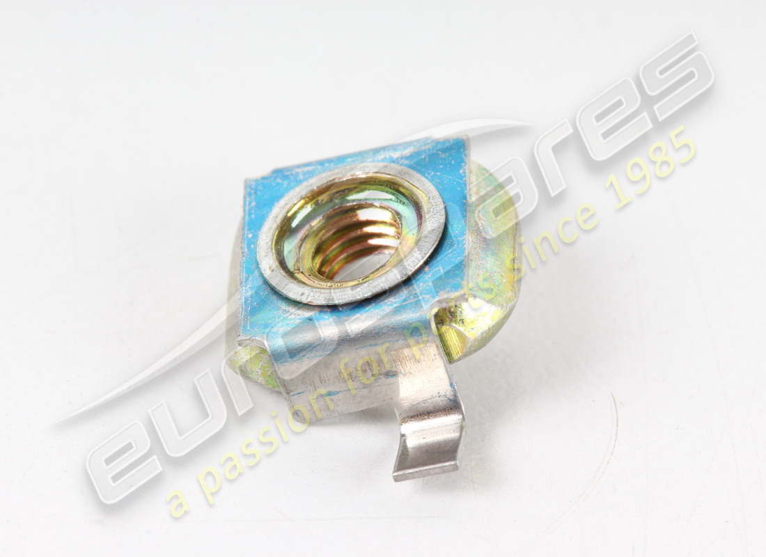 nuovo maserati dado a-type m5 in gabbia. numero parte 14647691 (3)
