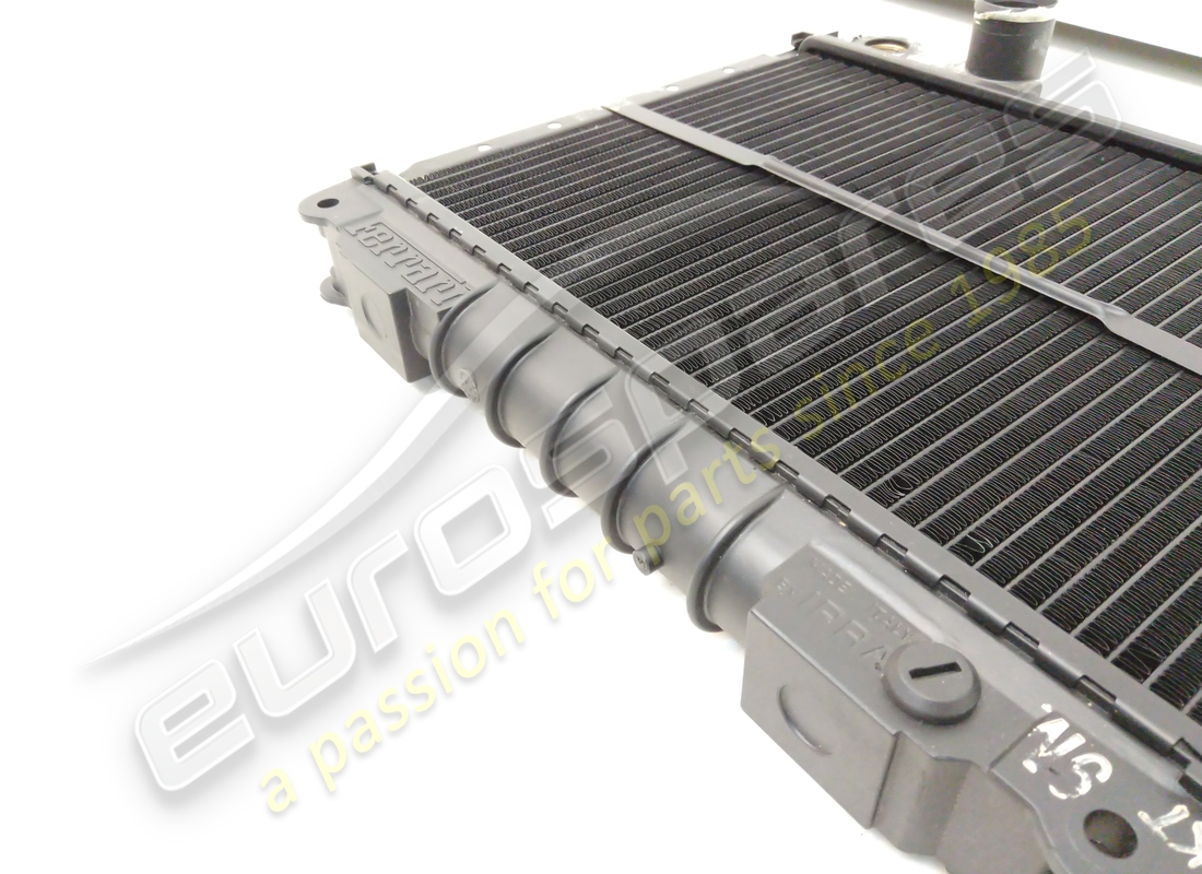 nuovo ferrari radiatore acqua dx. numero parte 137619 (2)