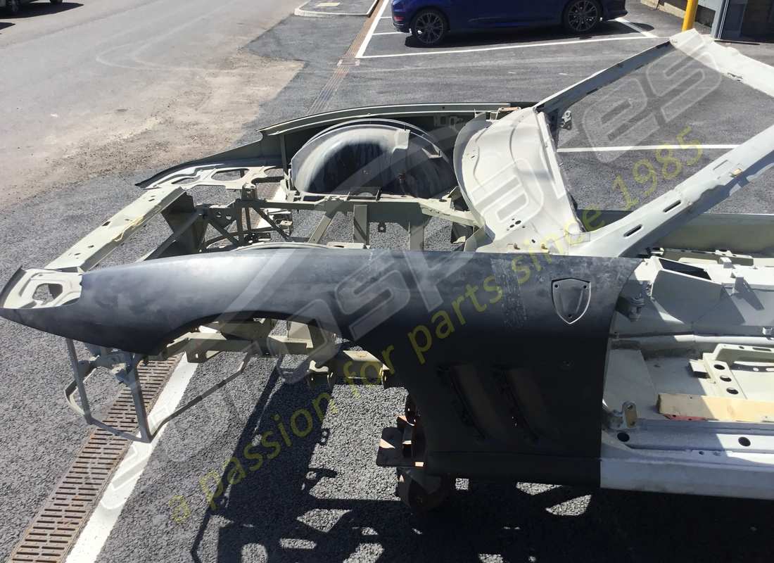 nuova carrozzeria e pannelli barchetta eurospares ferrari 550. numero parte eap1227196 (7)