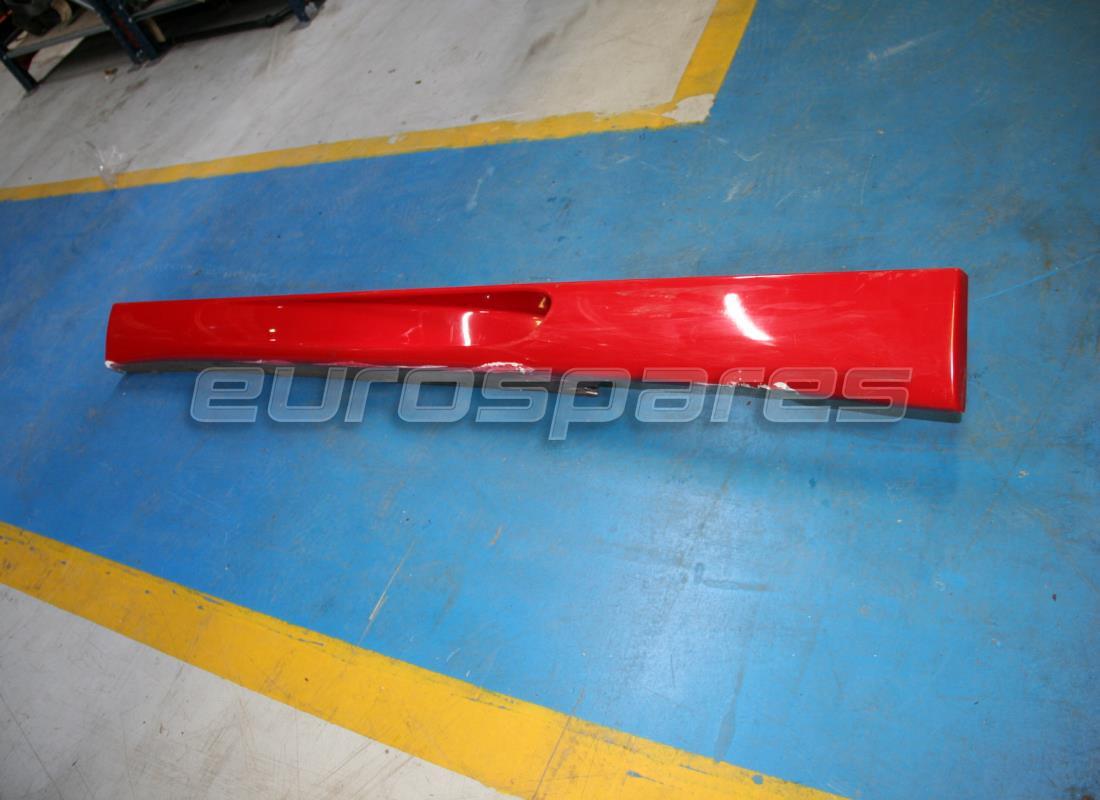 RIVESTIMENTO Ferrari USATO PER MEMBRO LATERALE SX . NUMERO PARTE 64101210 (1)