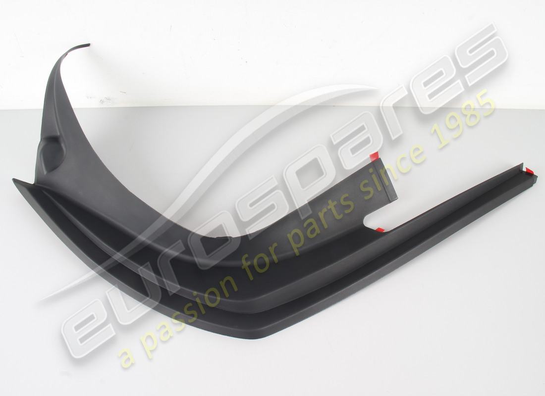 nuovo maserati copertura esterna dx. numero parte 68474100 (1)