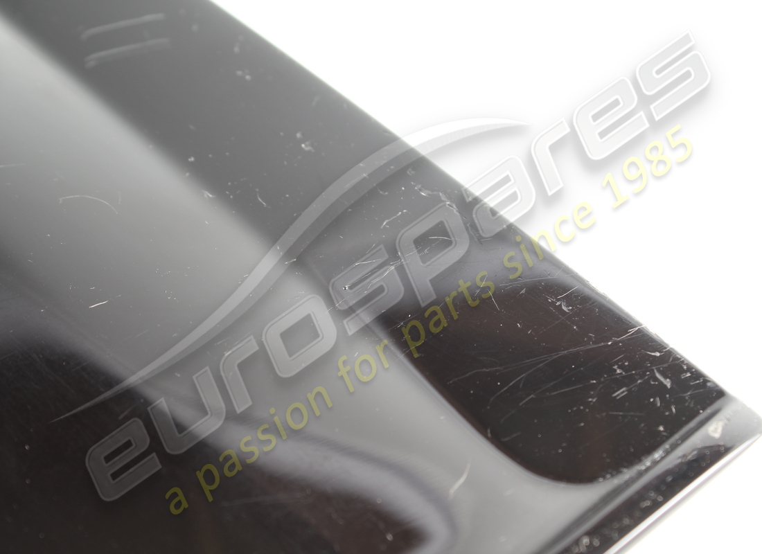 striscia cosmetica lh usata ferrari. numero parte 86914600 (3)