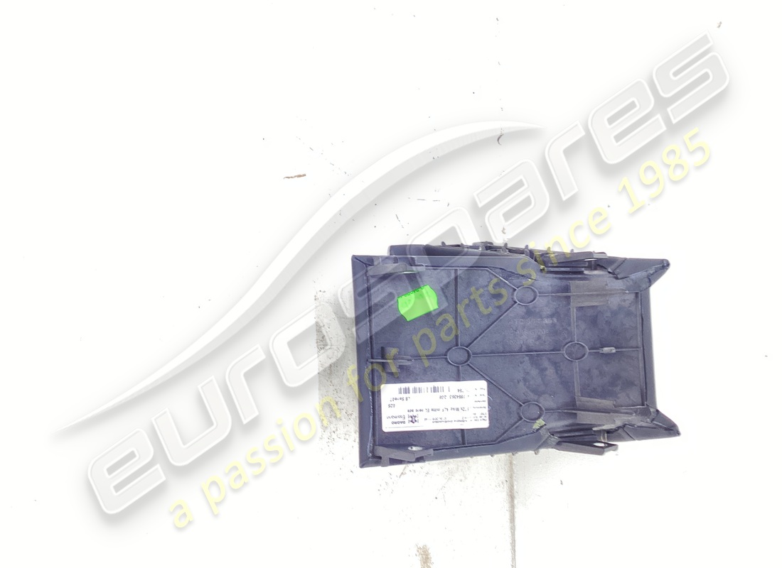 CONSOLE COPERTURA ANTERIORE INFERIORE Lamborghini USATA. NUMERO PARTE 4T0864363 (1)