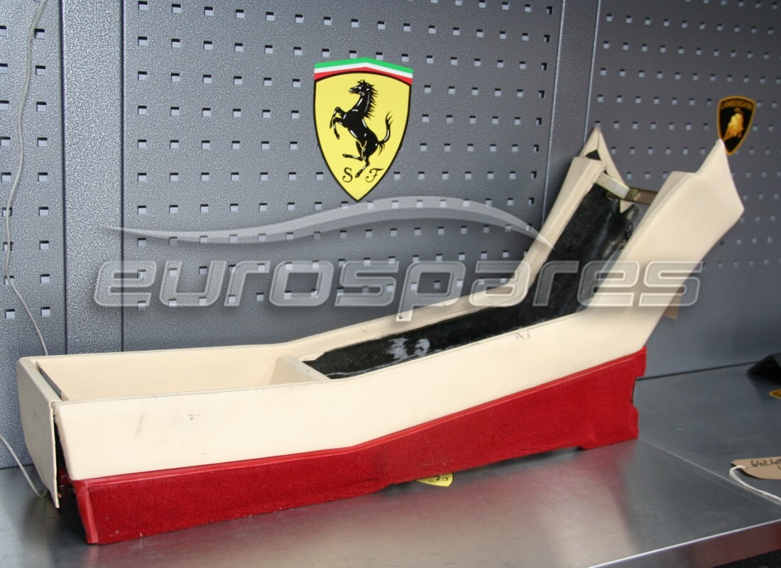 USATO Ferrari TUNNEL COPERTO. NUMERO PARTE 628835.. (1)