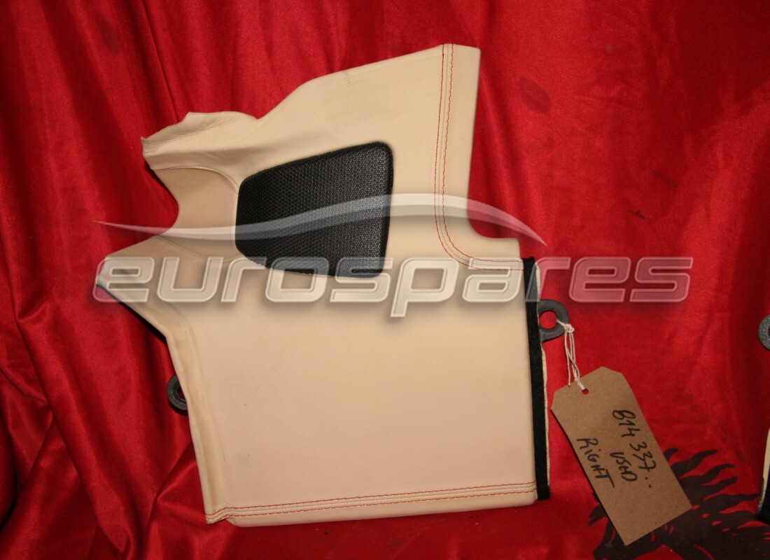USATO Ferrari RIVESTIMENTO DEL SCHERMO POSTERIORE DESTRO . NUMERO PARTE 814337.. (1)