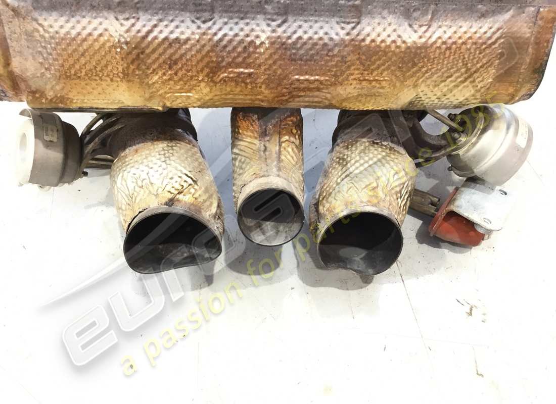 marmitta lamborghini danneggiata senza cat. numero parte 470251051l (2)