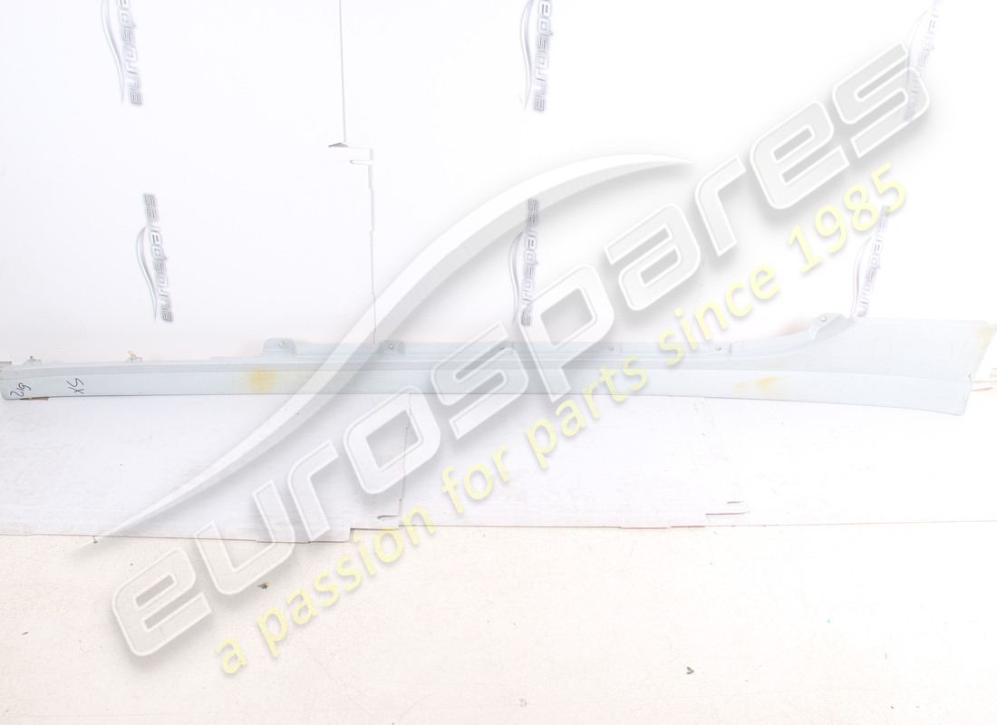 RIVESTIMENTO DAVANZALE SX USATO Ferrari. NUMERO PARTE 66859210 (1)