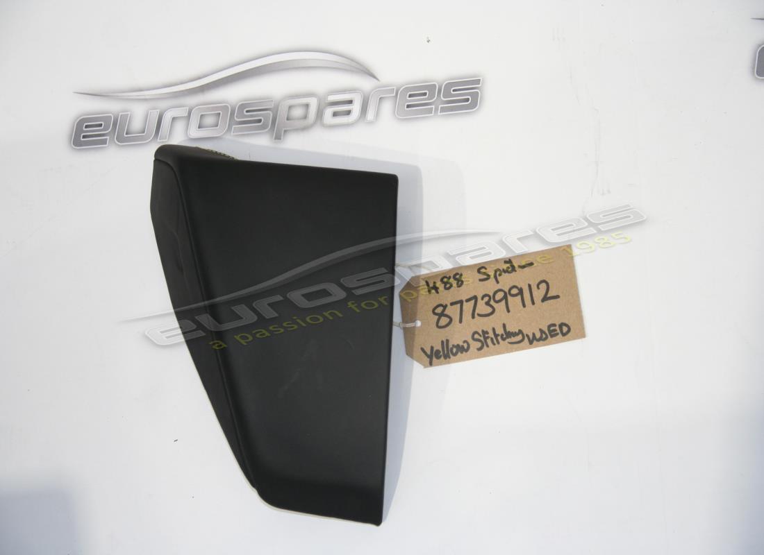 USATO Ferrari FINIZ.INF.LAT. SX SELLATA . NUMERO PARTE 87739912 (1)