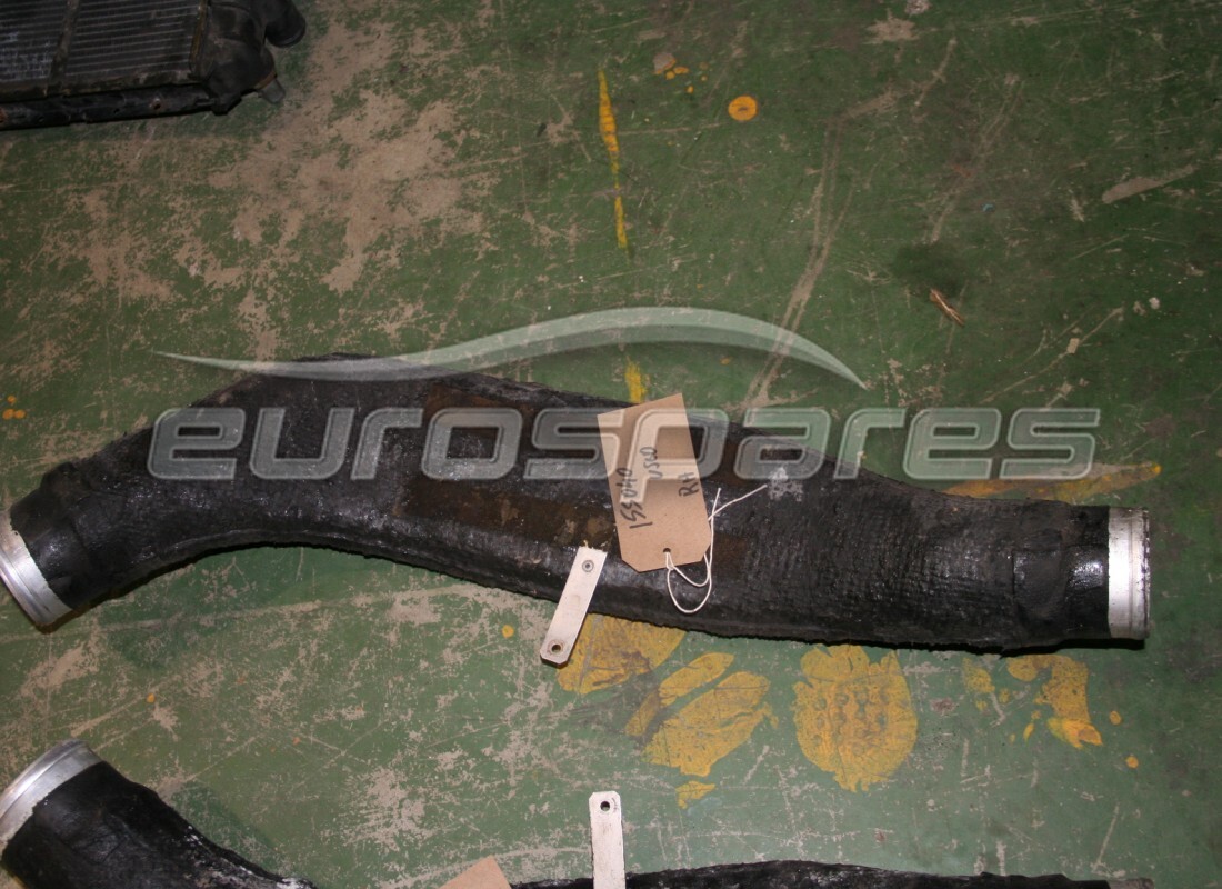 USATO Ferrari CONDOTTO CENTRALE DX. NUMERO PARTE 155040 (1)