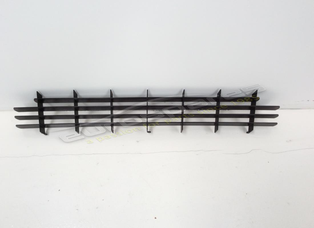 GRIGLIA DEL RADIATORE Ferrari USATA (308QV). NUMERO PARTE 61183700 (1)