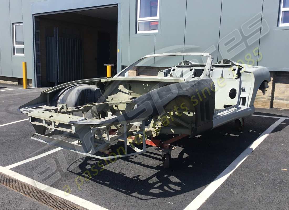 nuova carrozzeria e pannelli barchetta eurospares ferrari 550. numero parte eap1227196 (1)