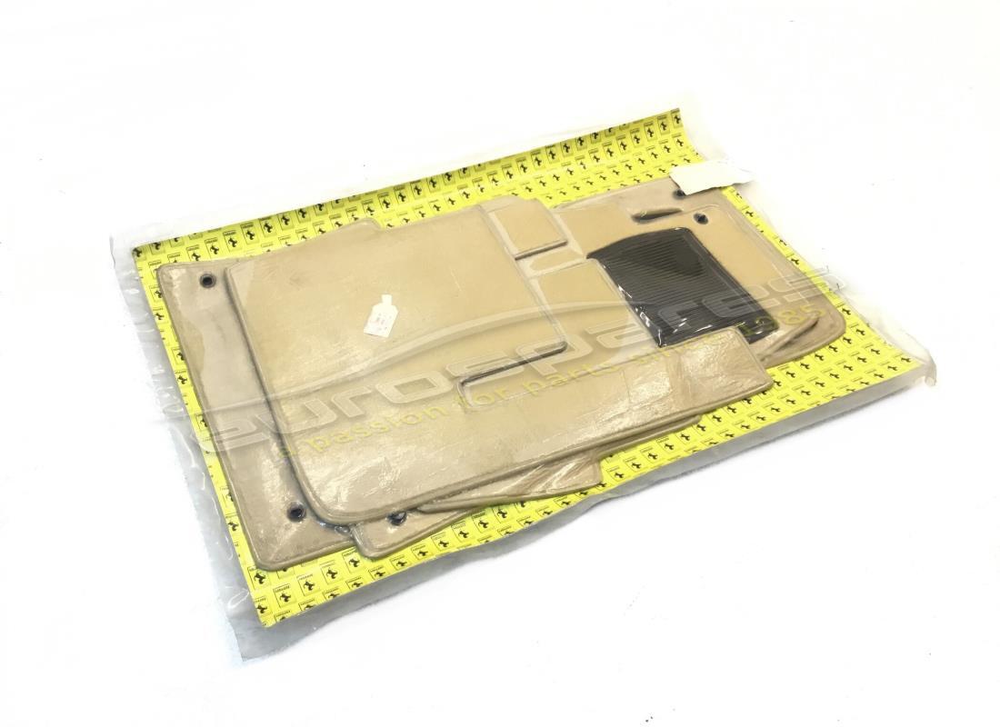 nuovi ferrari moquette anteriore/posteriore lhd tan chiaro. numero parte 64061885 (1)