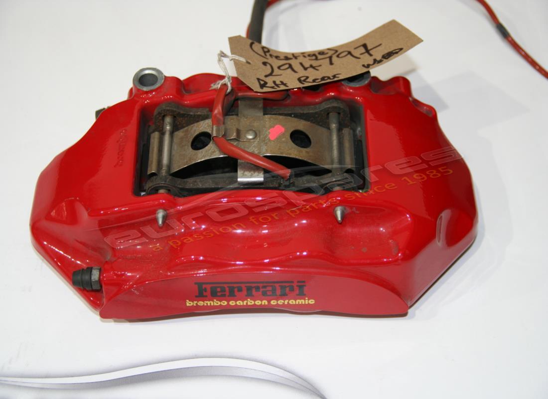 PINZA POSTERIORE DESTRA COMPLETA Ferrari USATA. NUMERO PARTE 294797 (1)
