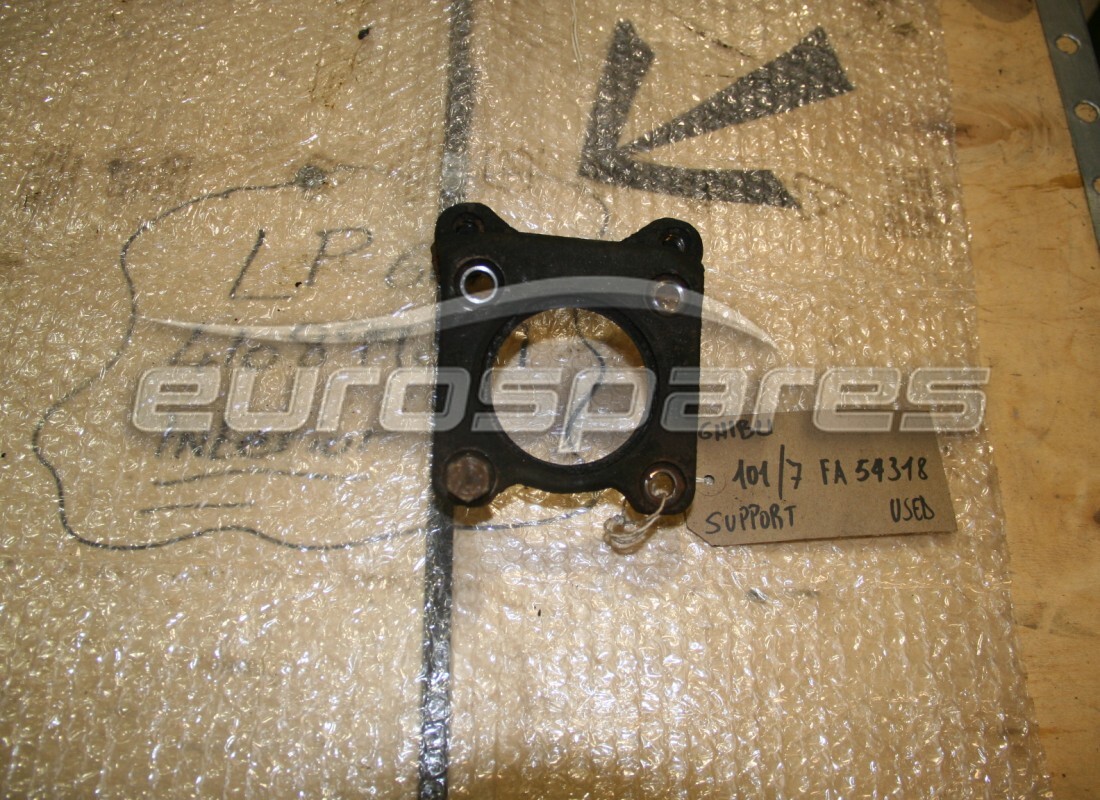 SUPPORTO Maserati USATO. NUMERO PARTE 1017FA54318 (1)