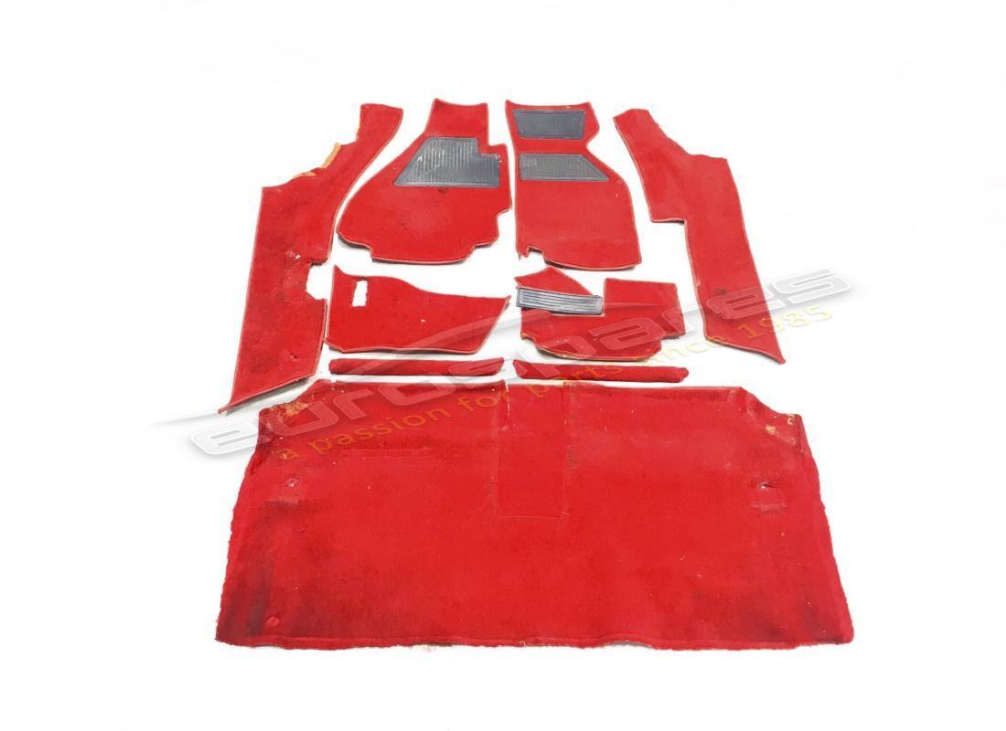 SET COMPLETO DI MOQUETTE CON GUIDA A SINISTRA Ferrari USATO. NUMERO PARTE 95999003 (1)