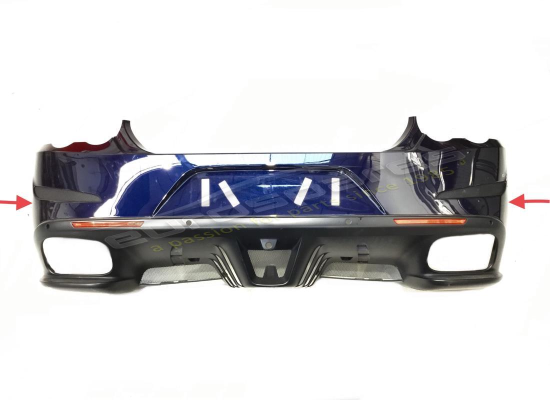 PARAURTI POSTERIORE Ferrari USATO. NUMERO PARTE 89047210 (1)