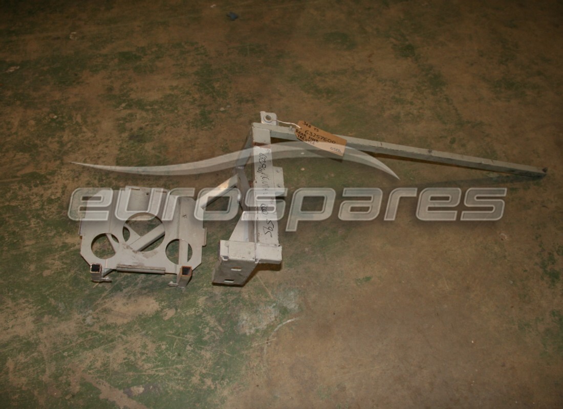 TELAIO PARAURTI POSTERIORE Ferrari USATO. NUMERO PARTE 63257600 (1)