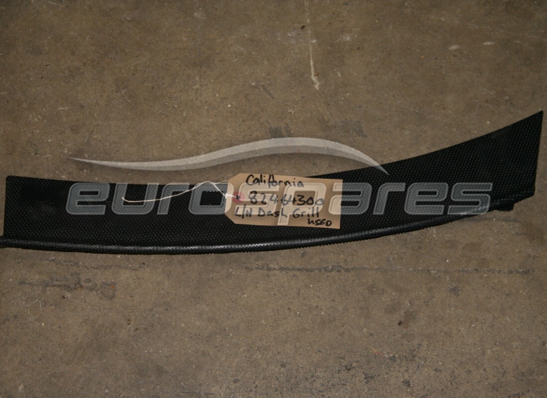 USATA Ferrari GRIGLIA SBRINATORE SX. NUMERO PARTE 82464300 (1)