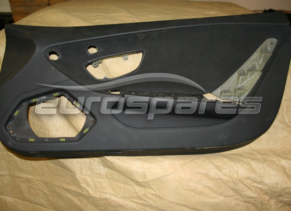 pannello di rivestimento della porta lamborghini usato. numero parte 4t1867108m (1)