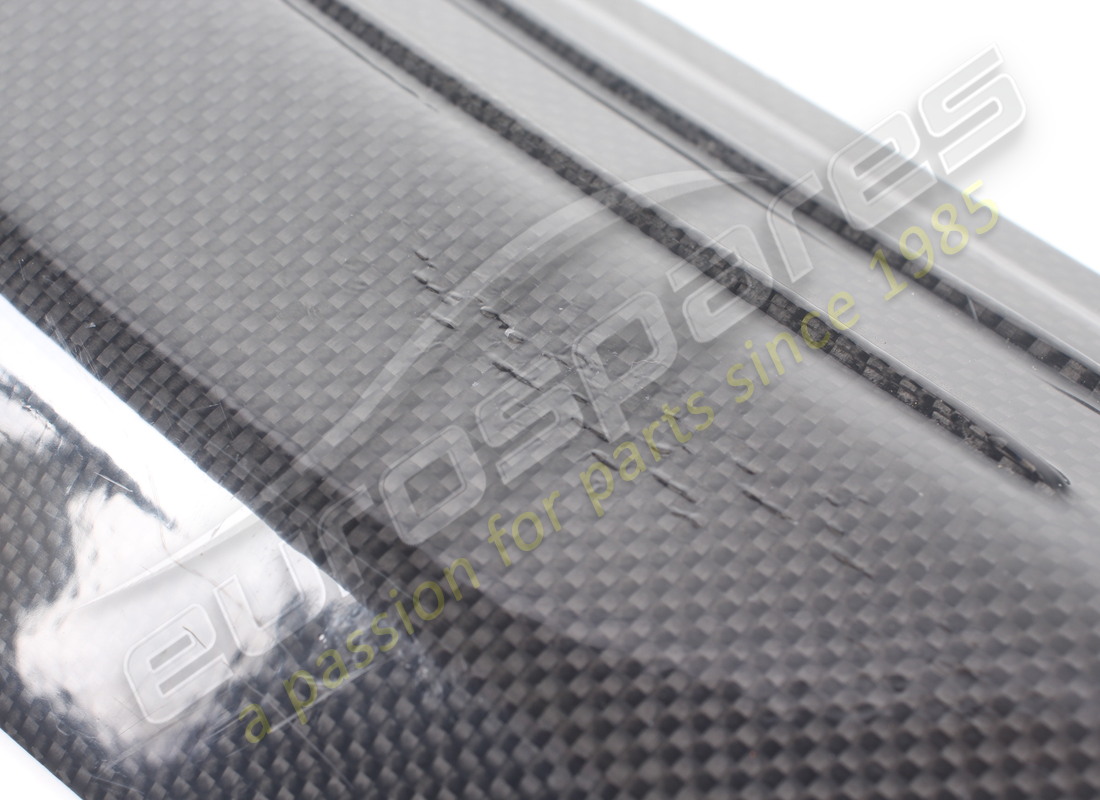 FERRARI RIVESTIMENTO SOGLIA SX USATO -CARBONIO-. NUMERO PARTE 83888700 (10) ferrari rivestimento soglia sx usato -carbonio-. numero parte 83888700 (10)