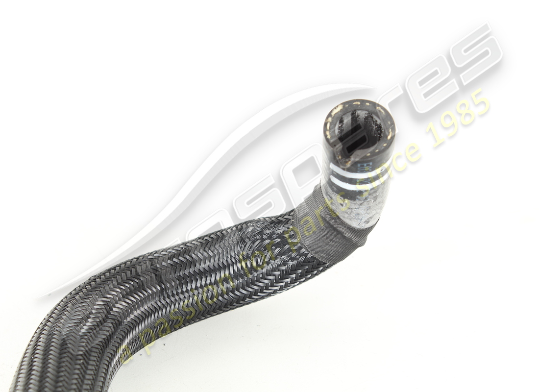 NUOVO MASERATI TUBO DI EROGAZIONE DELL'ACQUA DALLA POMPA. NUMERO PARTE 670006387 (2) nuovo maserati tubo di erogazione dell'acqua dalla pompa. numero parte 670006387 (2)