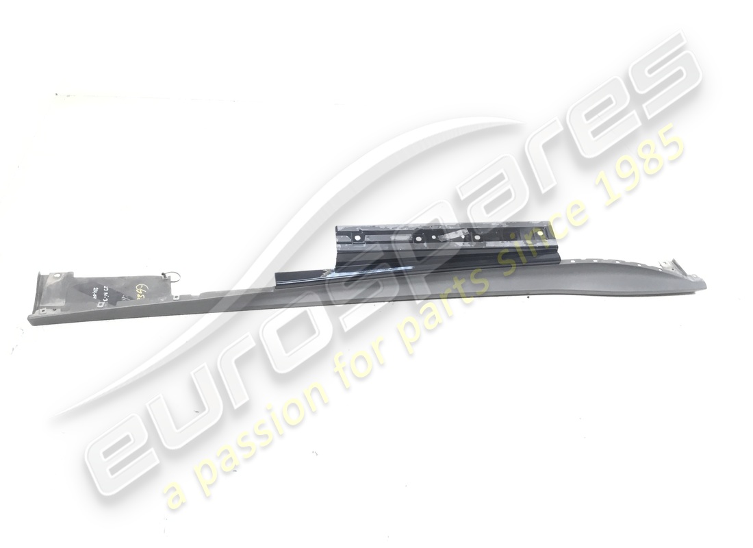 USATO Ferrari COPERTURA SOGLIA ESTERNA SX. NUMERO PARTE 84306310 (1)
