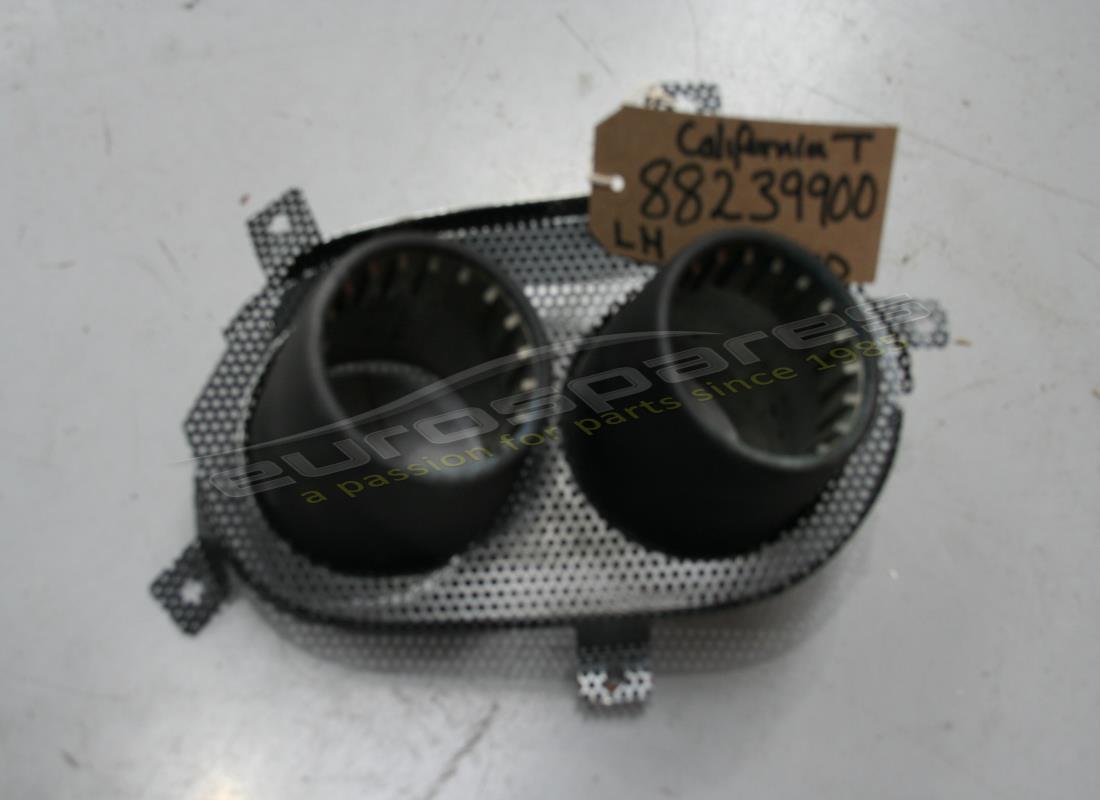 USATA Ferrari GRIGLIA SCARICO SX . NUMERO PARTE 88239900 (1)