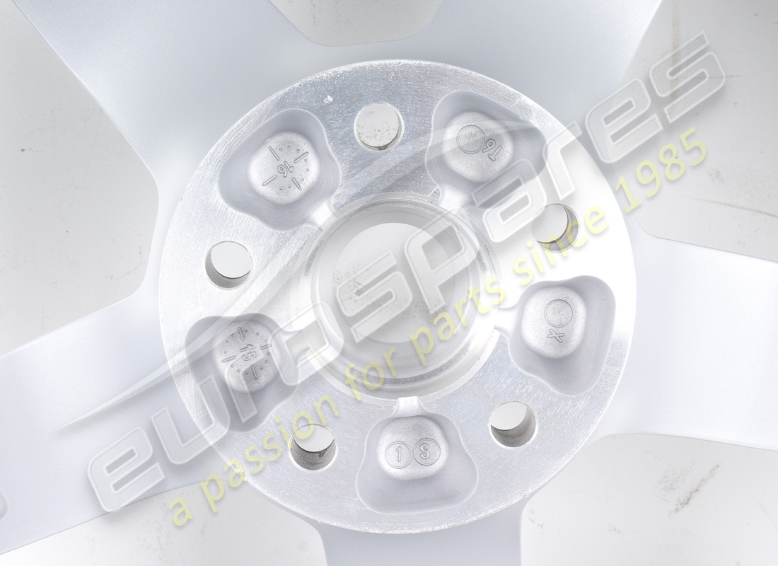 NUOVA RUOTA ANTERIORE FERRARI. NUMERO PARTE 328466 (5) nuova ruota anteriore ferrari. numero parte 328466 (5)