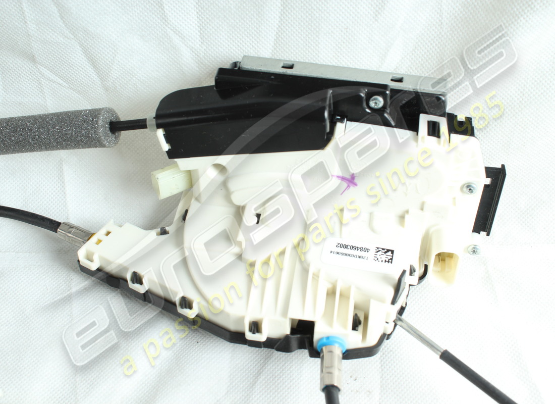 nuova maserati serratura porta anteriore destra. numero parte 670107805 (3)