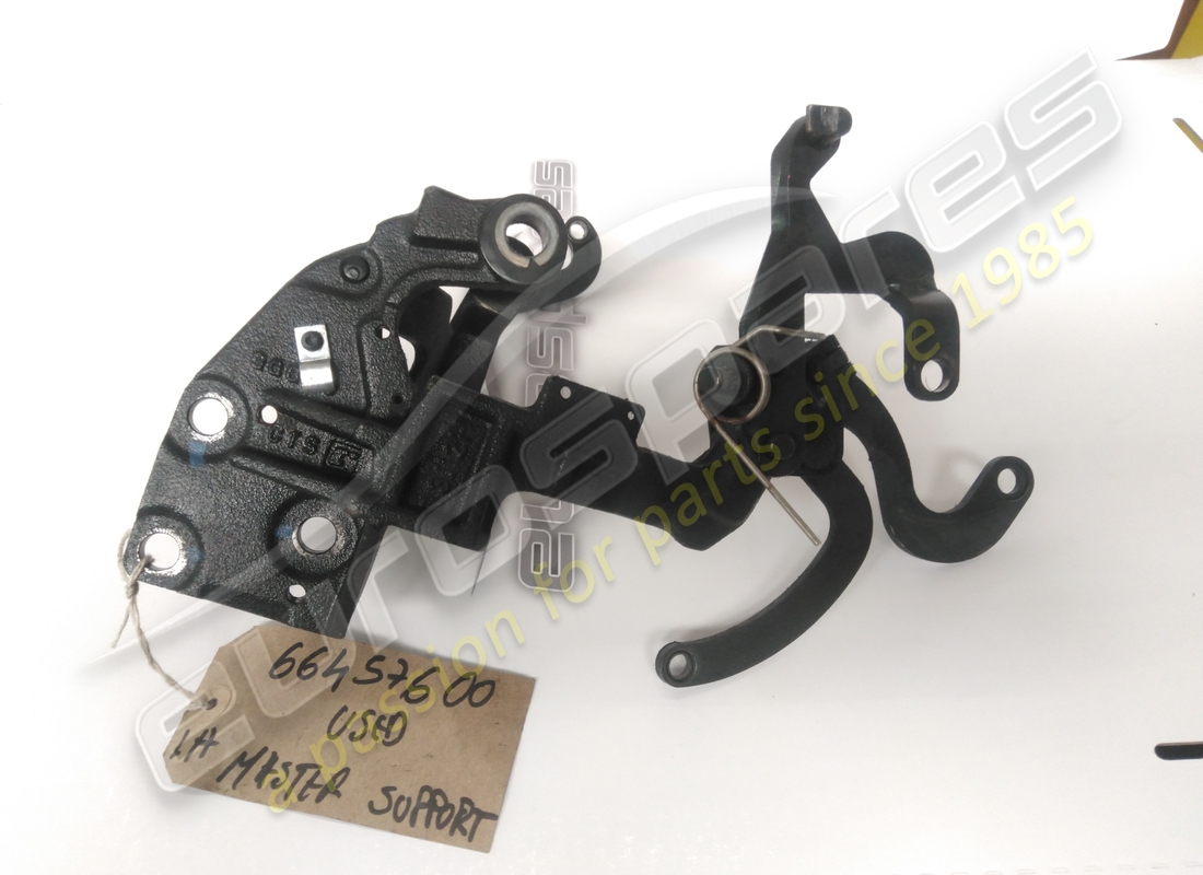 USATO Ferrari SUPPORTO MASTER LH . NUMERO PARTE 66457600 (1)
