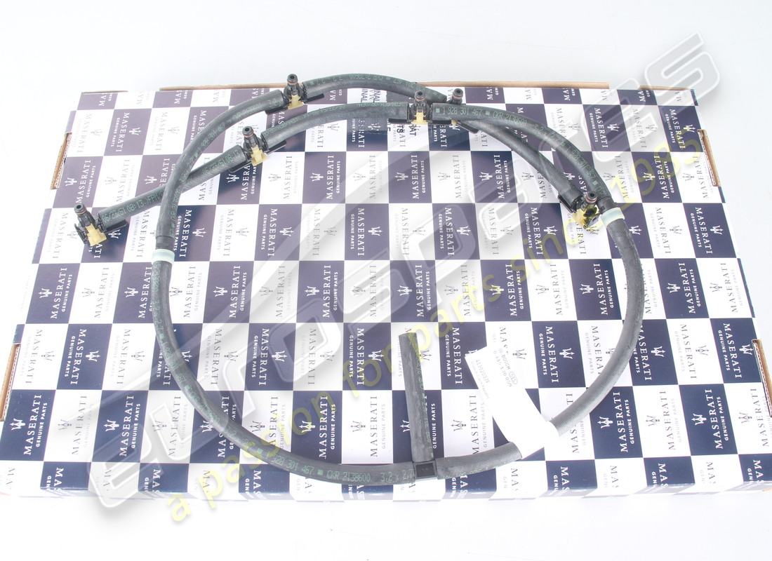 NUOVO TUBO MASERATI. NUMERO PARTE 46328276 (2) nuovo tubo maserati. numero parte 46328276 (2)