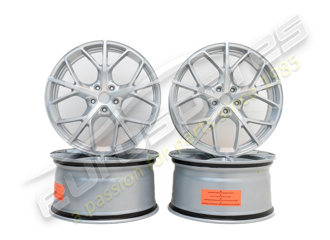 nuovo ferrari genuine 20 forgiato ruote, finitura verniciata, argento brillante. numero parte 70004983 (1)