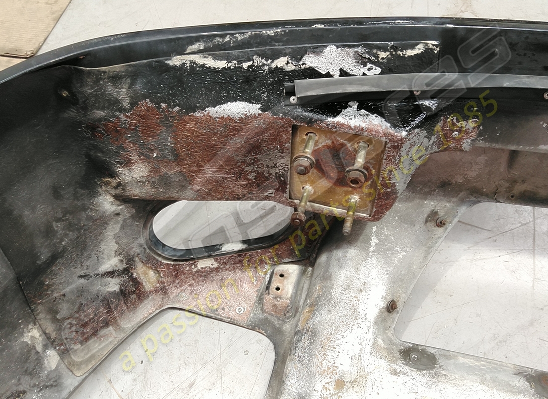 paraurti posteriore ferrari usato. numero parte 64638110 (4)
