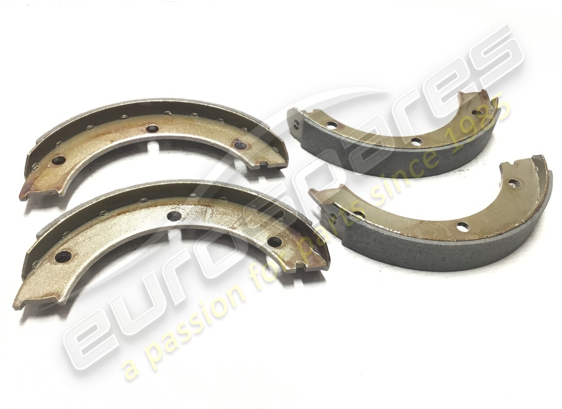 NUOVO Eurospares KIT GANASCE FRENO A MANO (4 PEZZI). NUMERO PARTE 134847 (1)