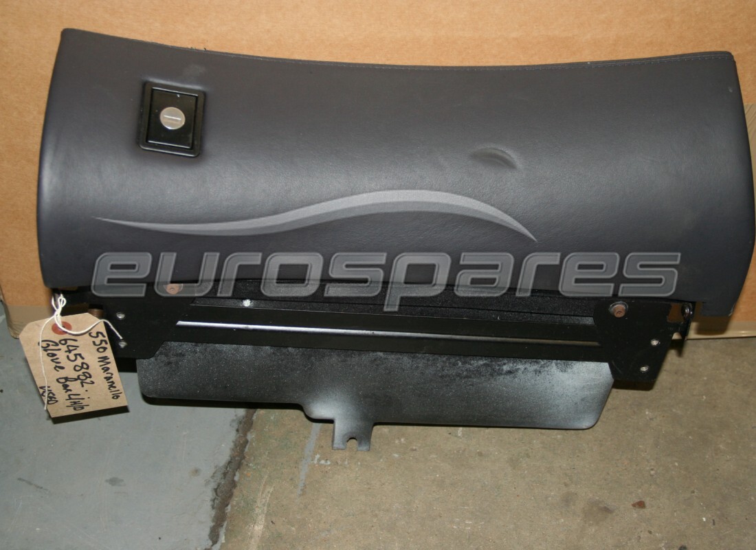 OTTURATORE CASSONE PORTAOGGETTI Ferrari USATO. NUMERO PARTE 645882.. (1)