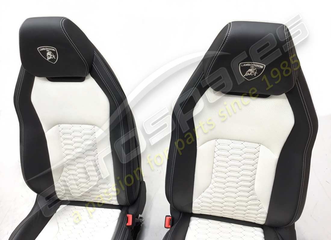 set di sedili completo usato eurospares urus. numero parte eap1227394 (6)