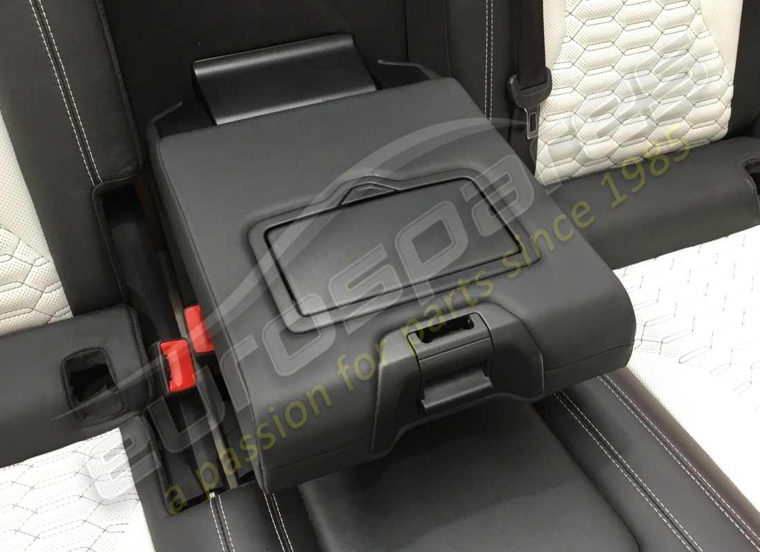 set di sedili completo usato eurospares urus. numero parte eap1227394 (16)