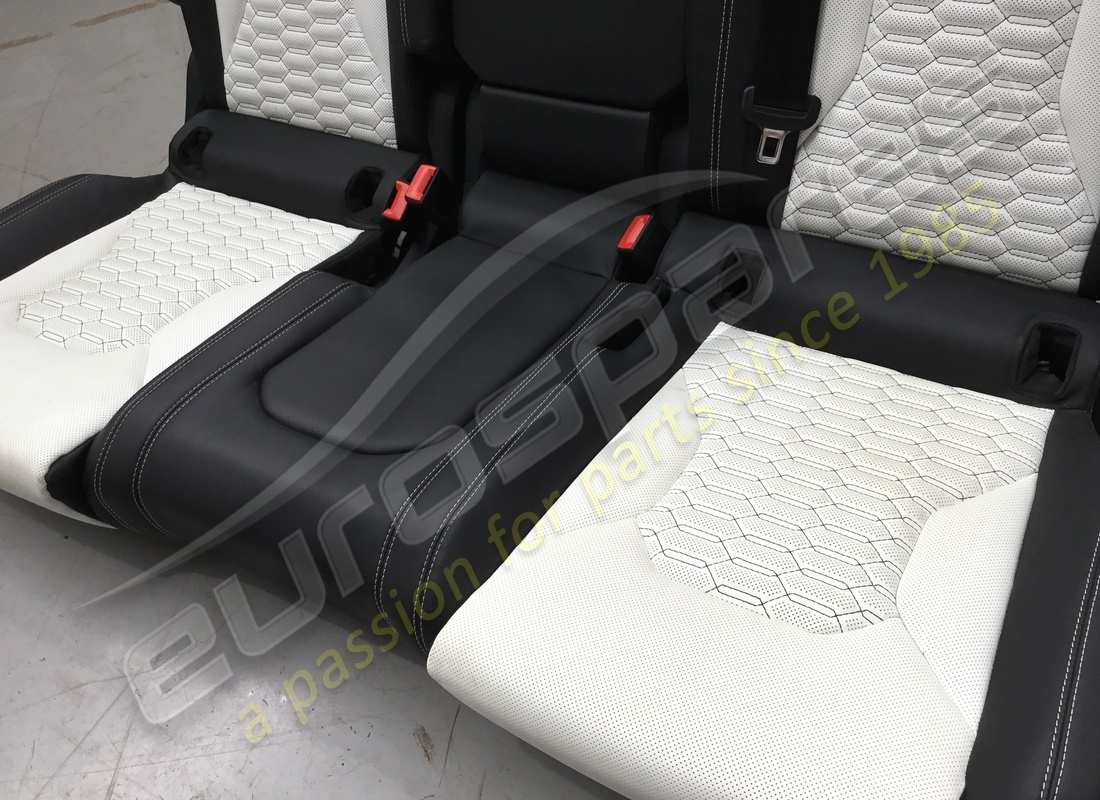 set di sedili completo usato eurospares urus. numero parte eap1227394 (13)