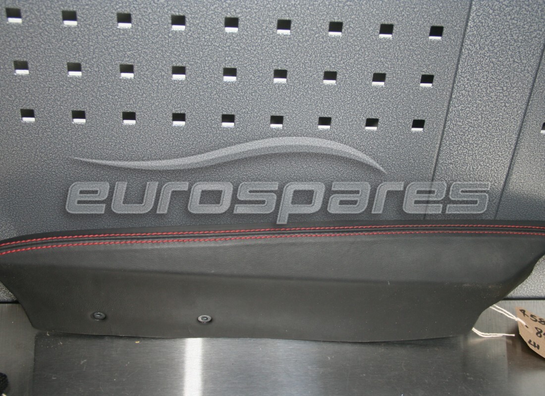 BRACCIOLO SX USATO Ferrari. NUMERO PARTE 818954.. (1)