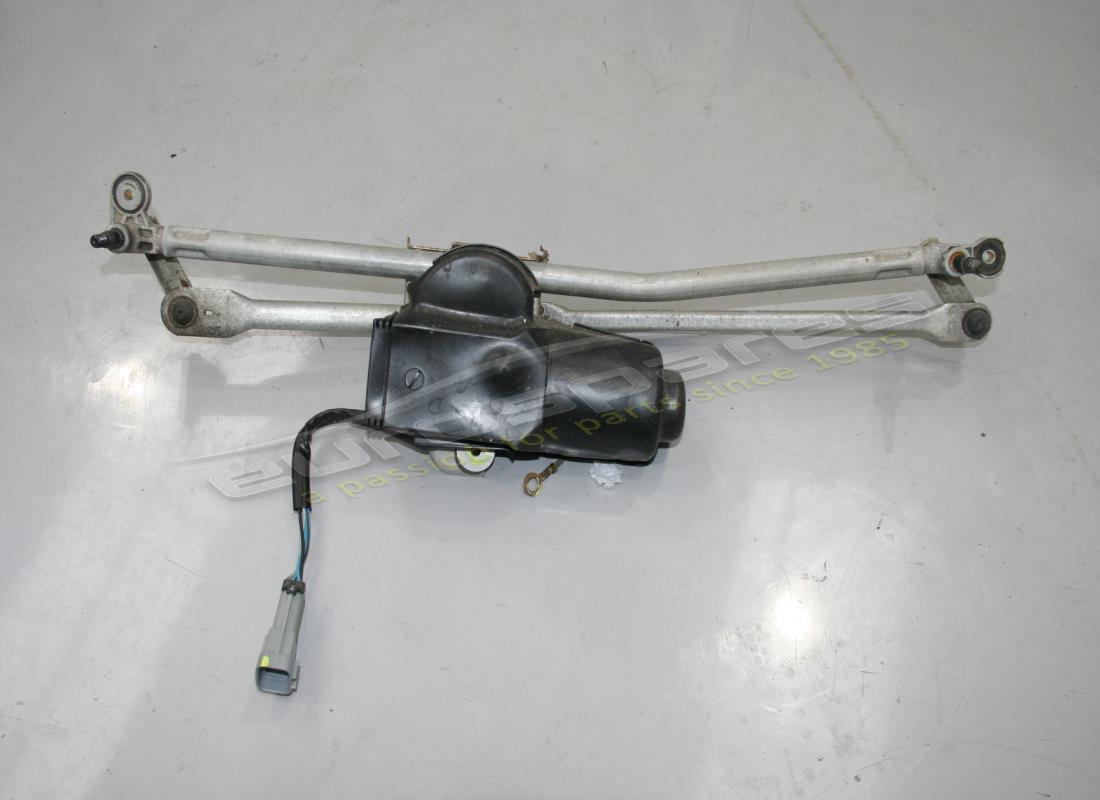 USATO Maserati GRUPPO TERGICRISTALLO COMPLETO LHD. NUMERO PARTE 67115800 (1)