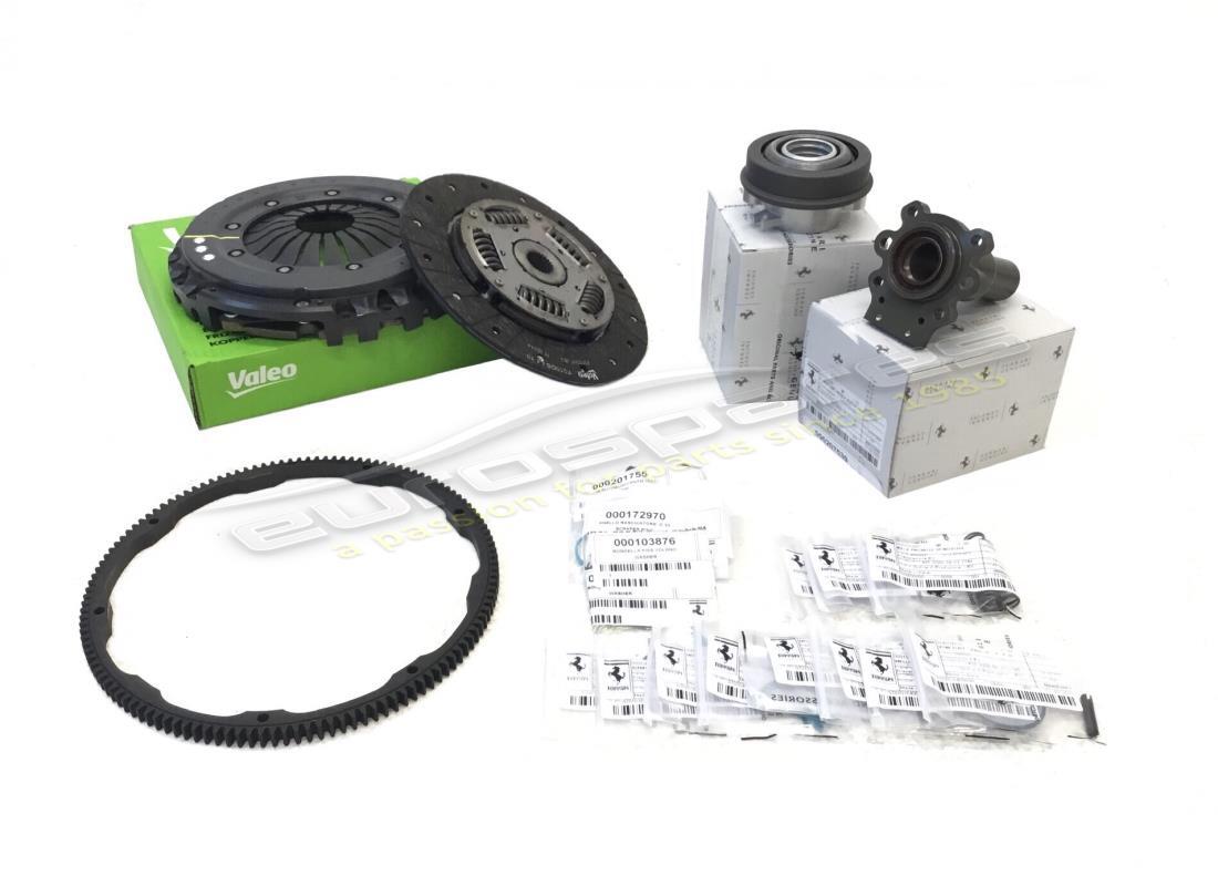 NUOVO Ferrari KIT FRIZIONE SENZA VOLANO (MANUALE) . NUMERO PARTE 70001654 (1)