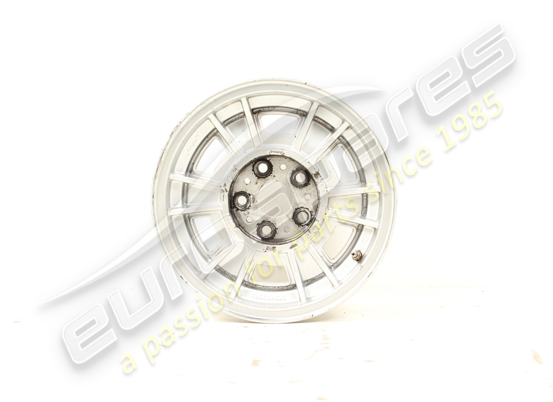 RUOTA Ferrari USATA. NUMERO PARTE 104920 (1)