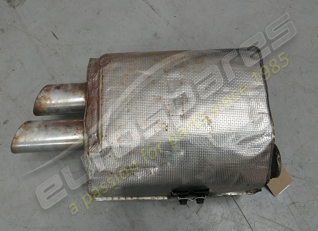 ferrari tubo di scarico silenziatore posteriore dx usato. numero parte 156347 (2)