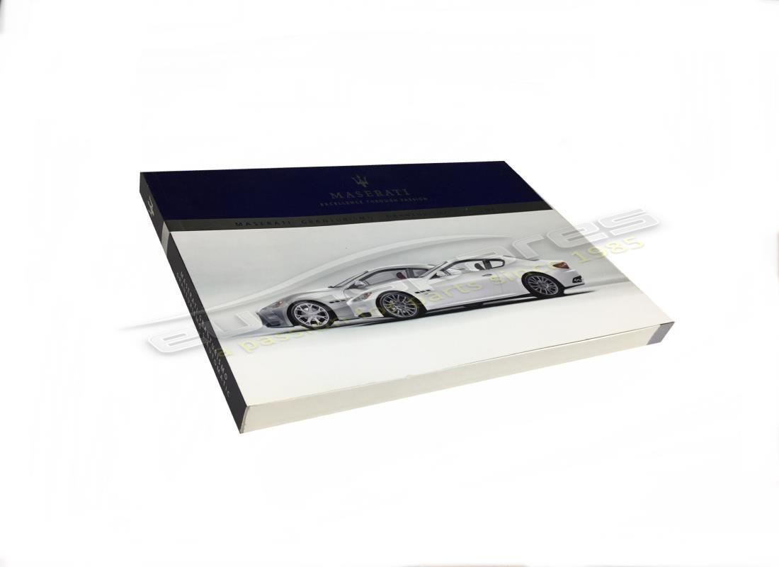 nuovo maserati manuale dei proprietari. numero parte 82636100 (1)