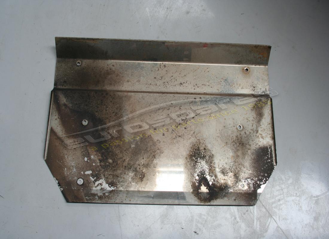 SCUDO Ferrari USATO. NUMERO PARTE 128711 (1)